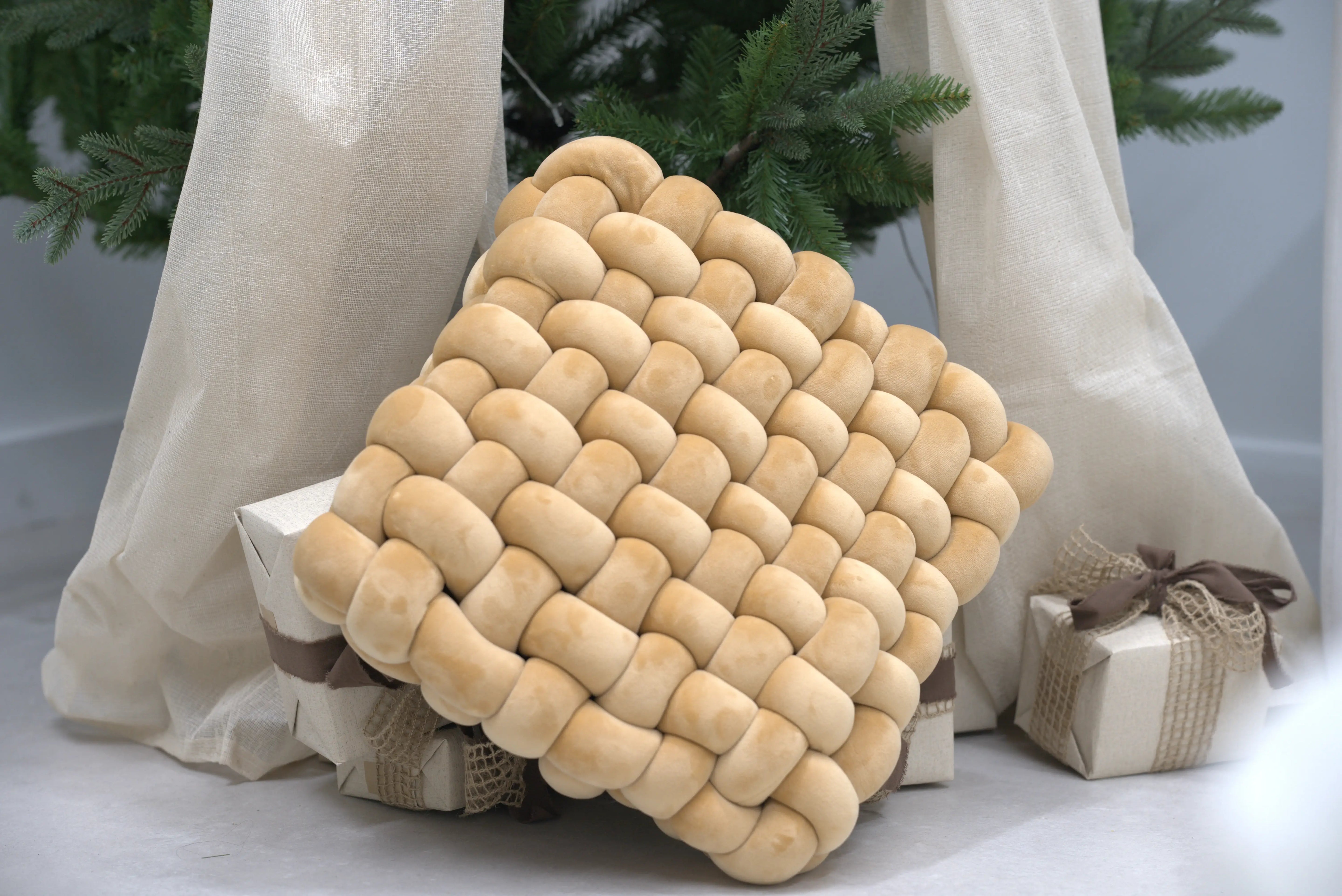 Knotte Square Pillow