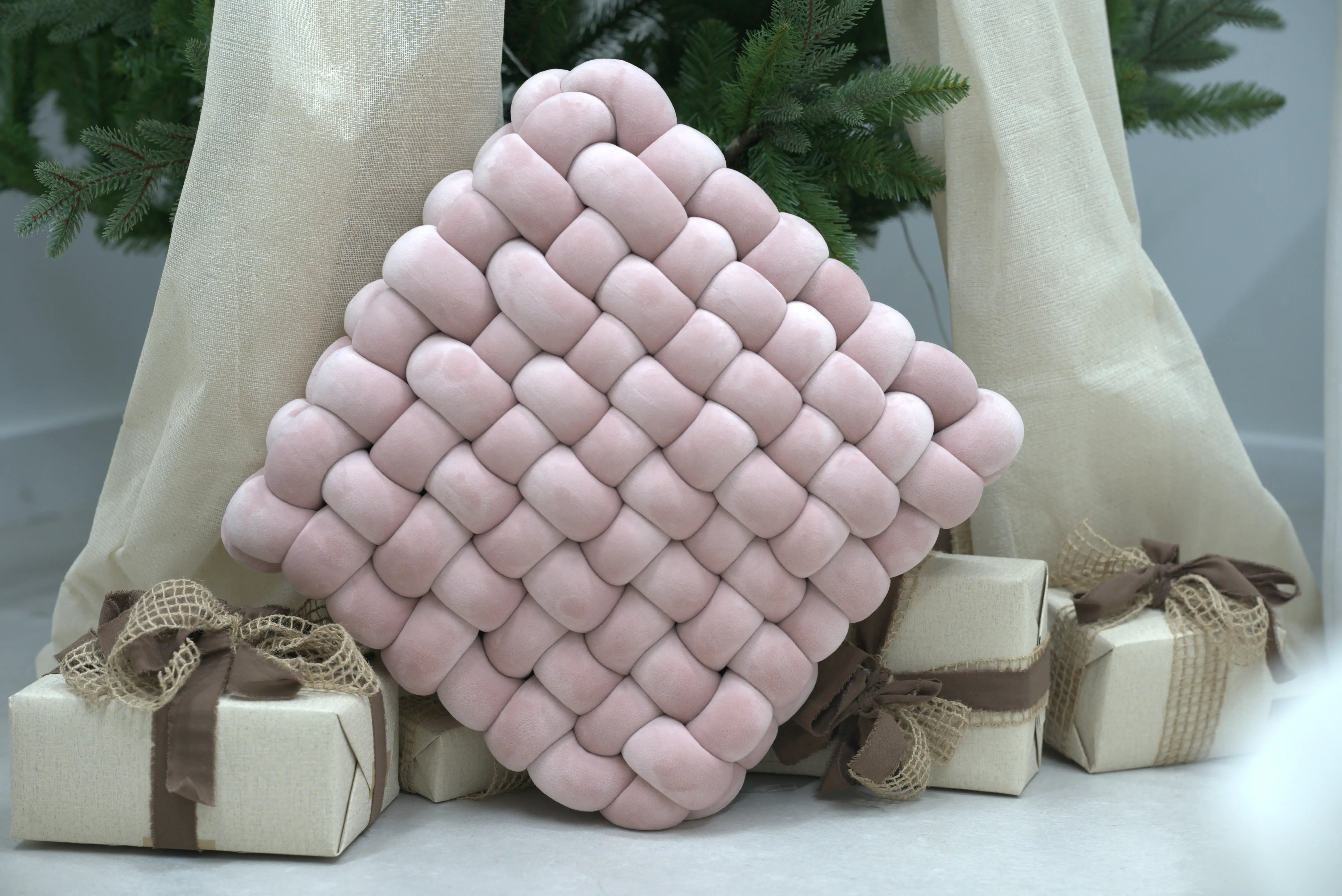 Knotte Square Pillow